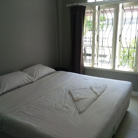 Taylor'S Guesthouse Hua Hin Buitenkant foto